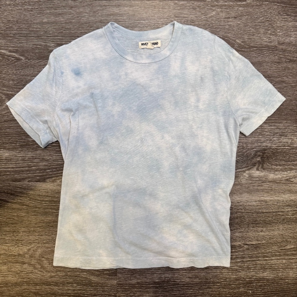 White Riot and Thread Tee Size XS